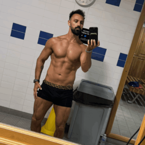 Profile picture of Adamj