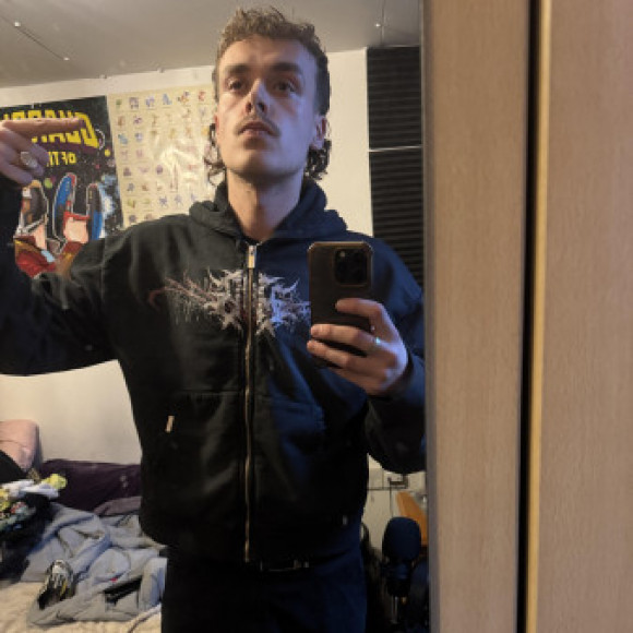 Profile picture of lewis22