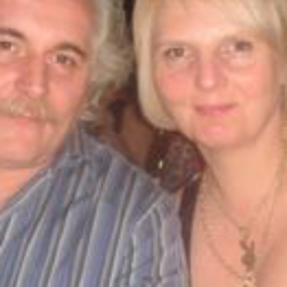 Profile picture of Sue & Lawrence