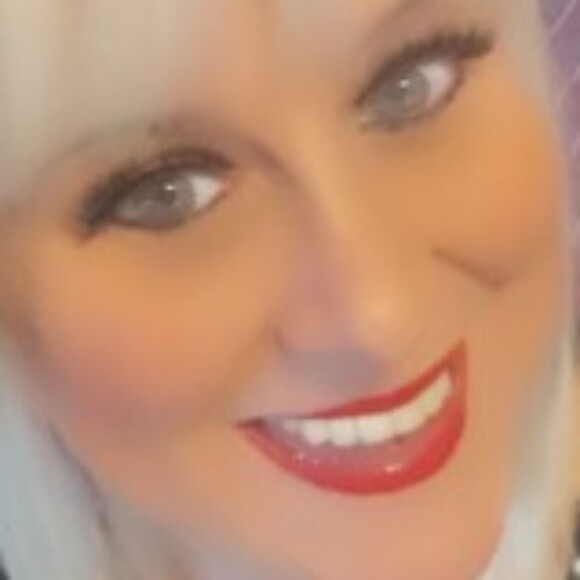 Profile picture of Hugs and kisses