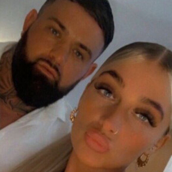 Profile picture of DoubleTroublexxx