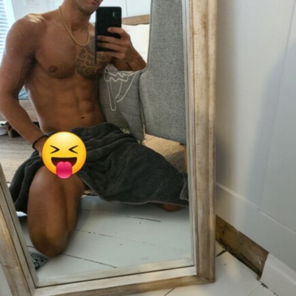 Profile picture of D