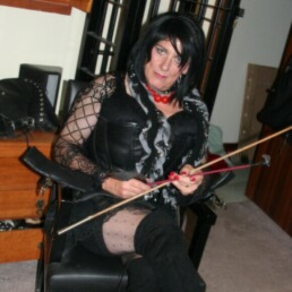 Profile picture of Mistress Jennifer Fox